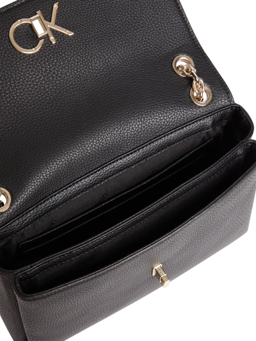 2. Wahl Calvin Klein Re-Lock geprägte Schultertasche schwarz Monogramm