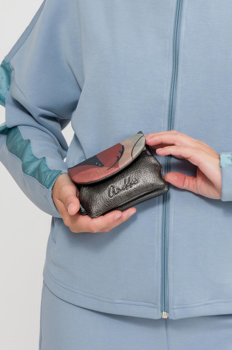 Anekke Kisslockbörse rot Glitzersteine Muse metallic Eikon Überschlag