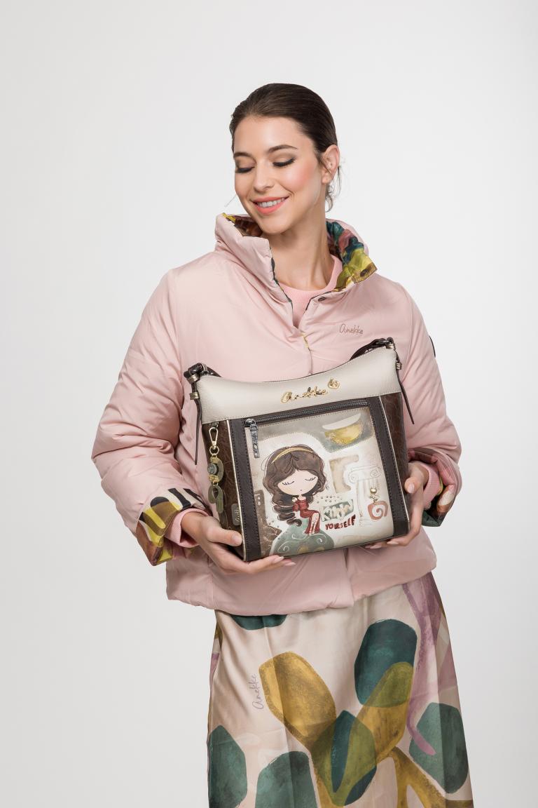 Anekke Umhängetasche Comicprint Griechenland Muse Ziernieten