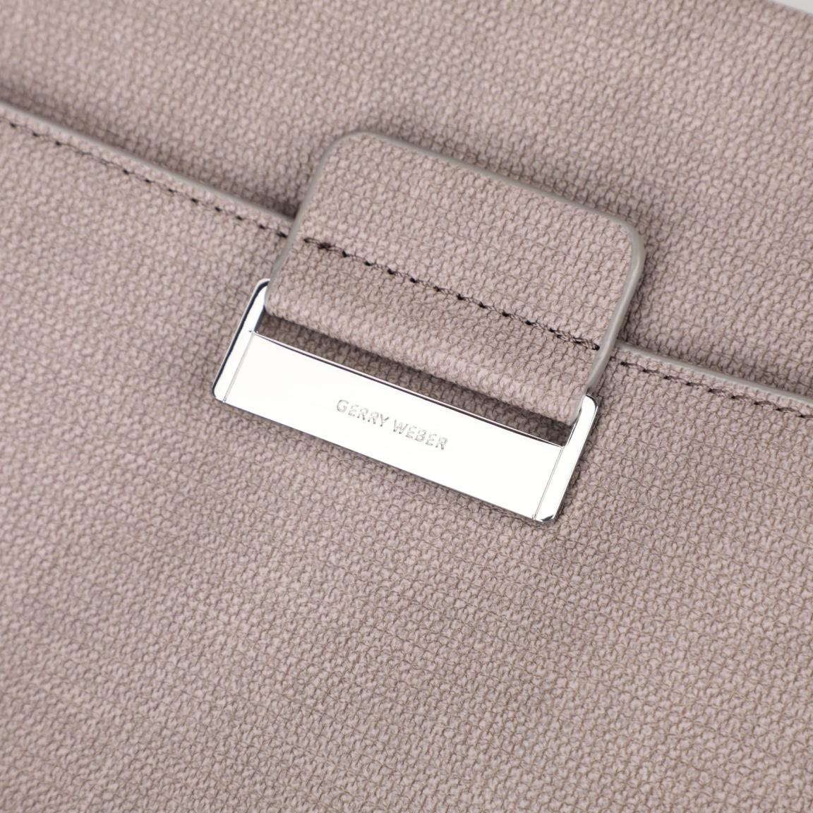 Be Different Gerry Weber Umhängetasche Small Grey Hellgrau