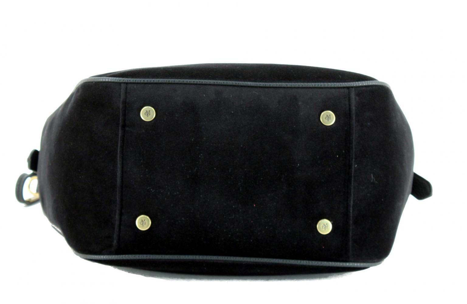 Beuteltasche Liv Marc OPolo Black schwarzer Samt Schultergurt