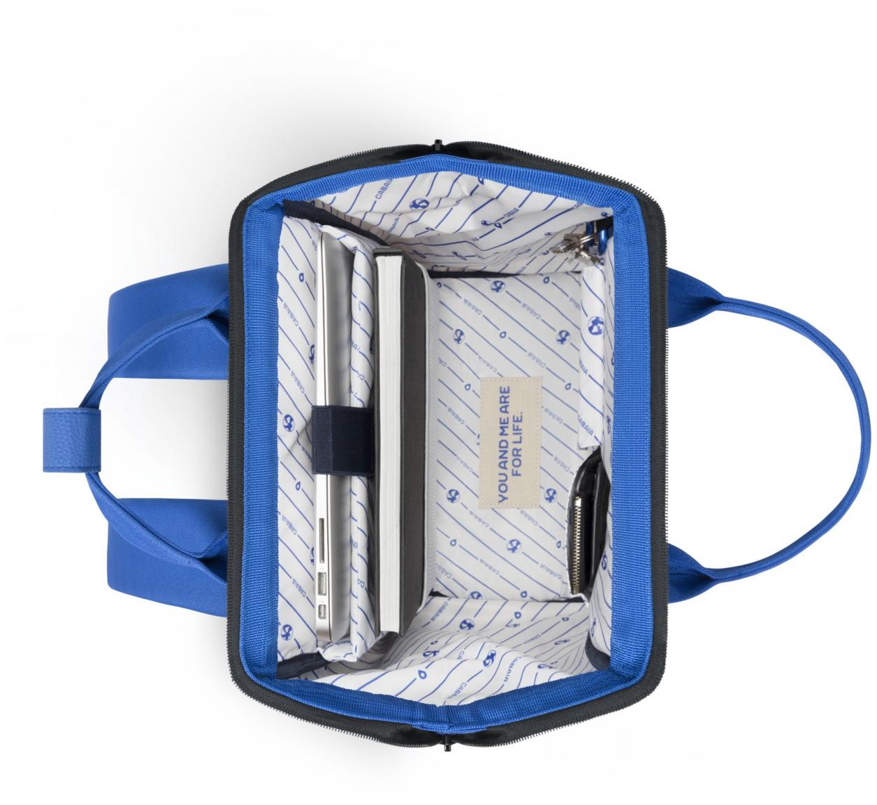 Cabaia blauer Backpack Medea Adventurer Medium Wechselpouch