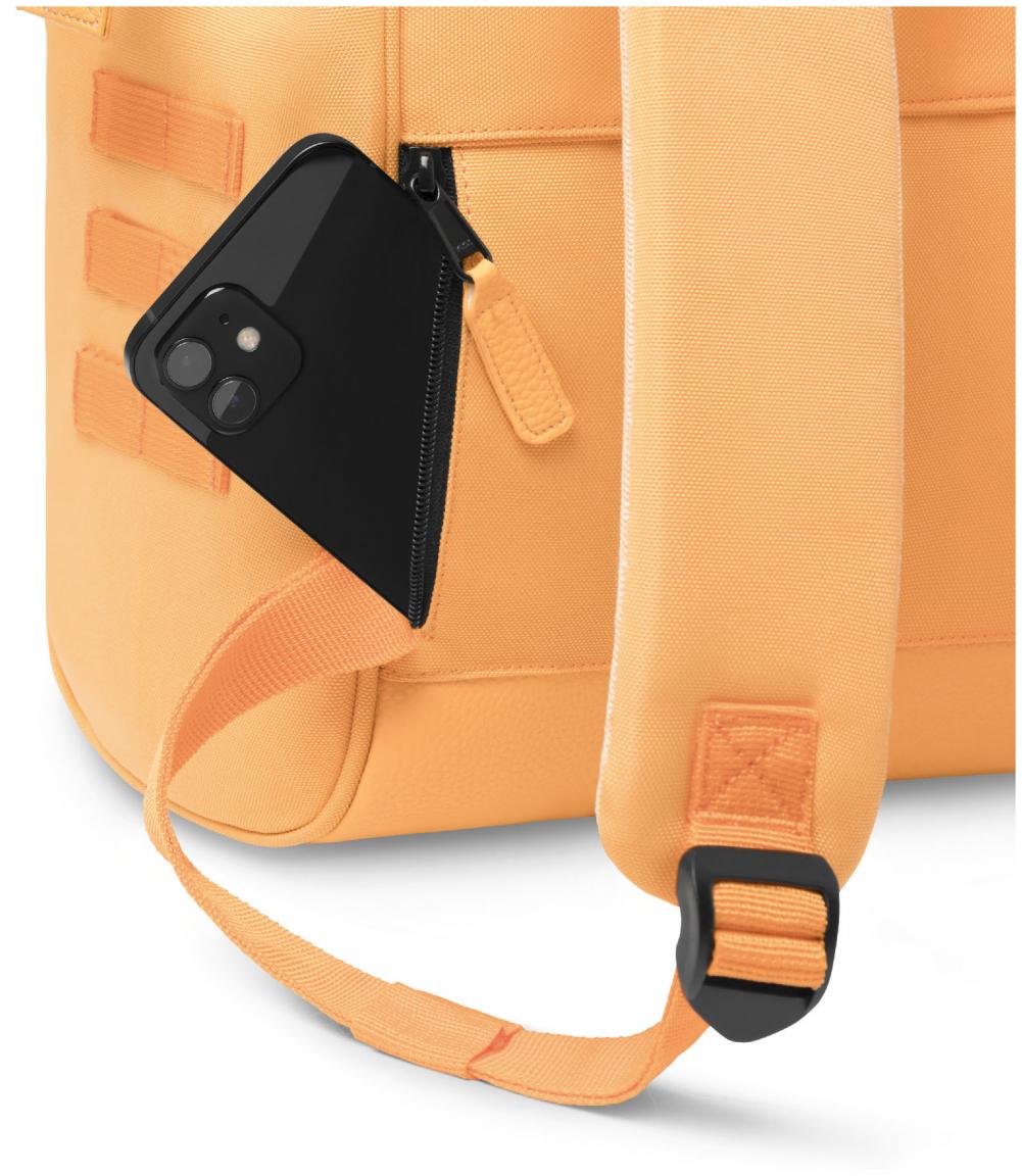 Cabaia fröhlicher Outdoorrucksack orange Omis nachhaltig Adventurer Medium