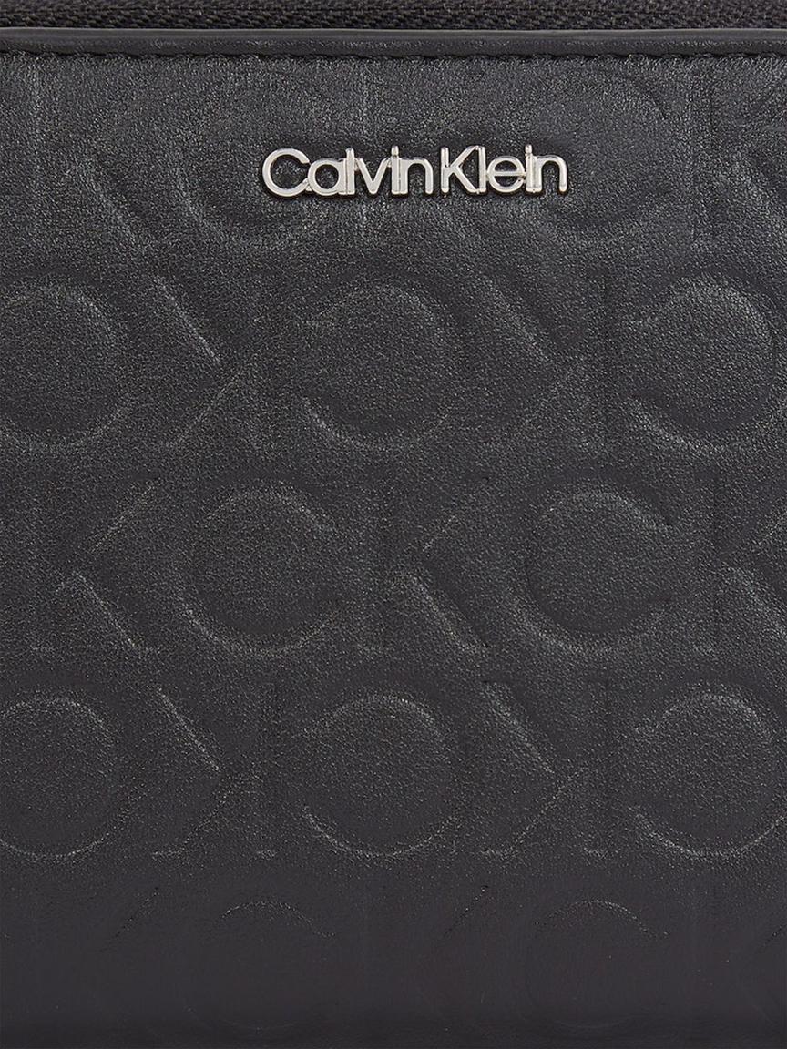 Calvin Klein Must Wallet Emboss kompaktes Damenportmonee Black Schutz