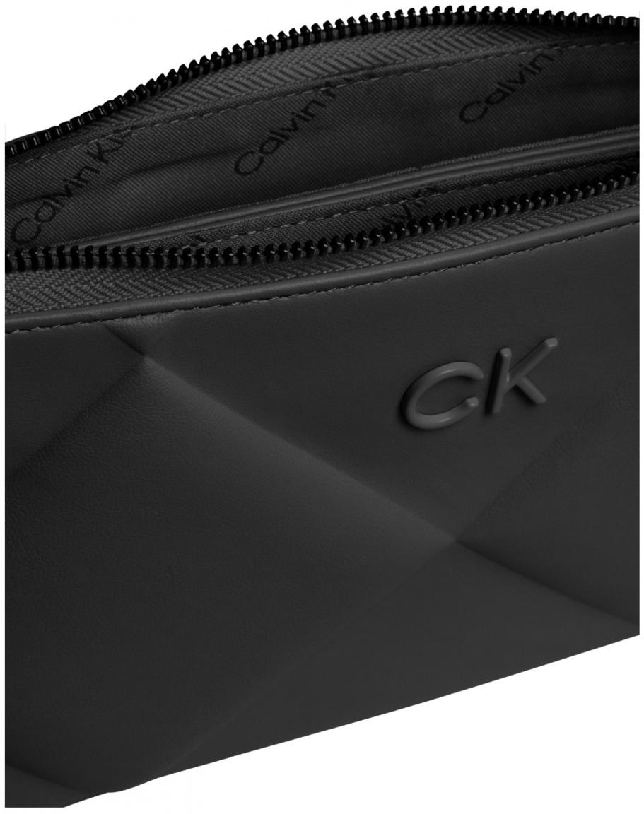Calvin Klein Re-Lock Quilt Crossbody Pochette mit Kettenhenkel hellbraun
