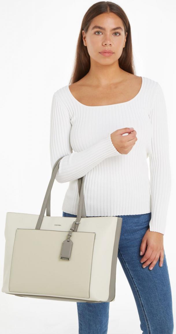 Calvin Klein Shoppertasche Color Block beige taupe Anhänger