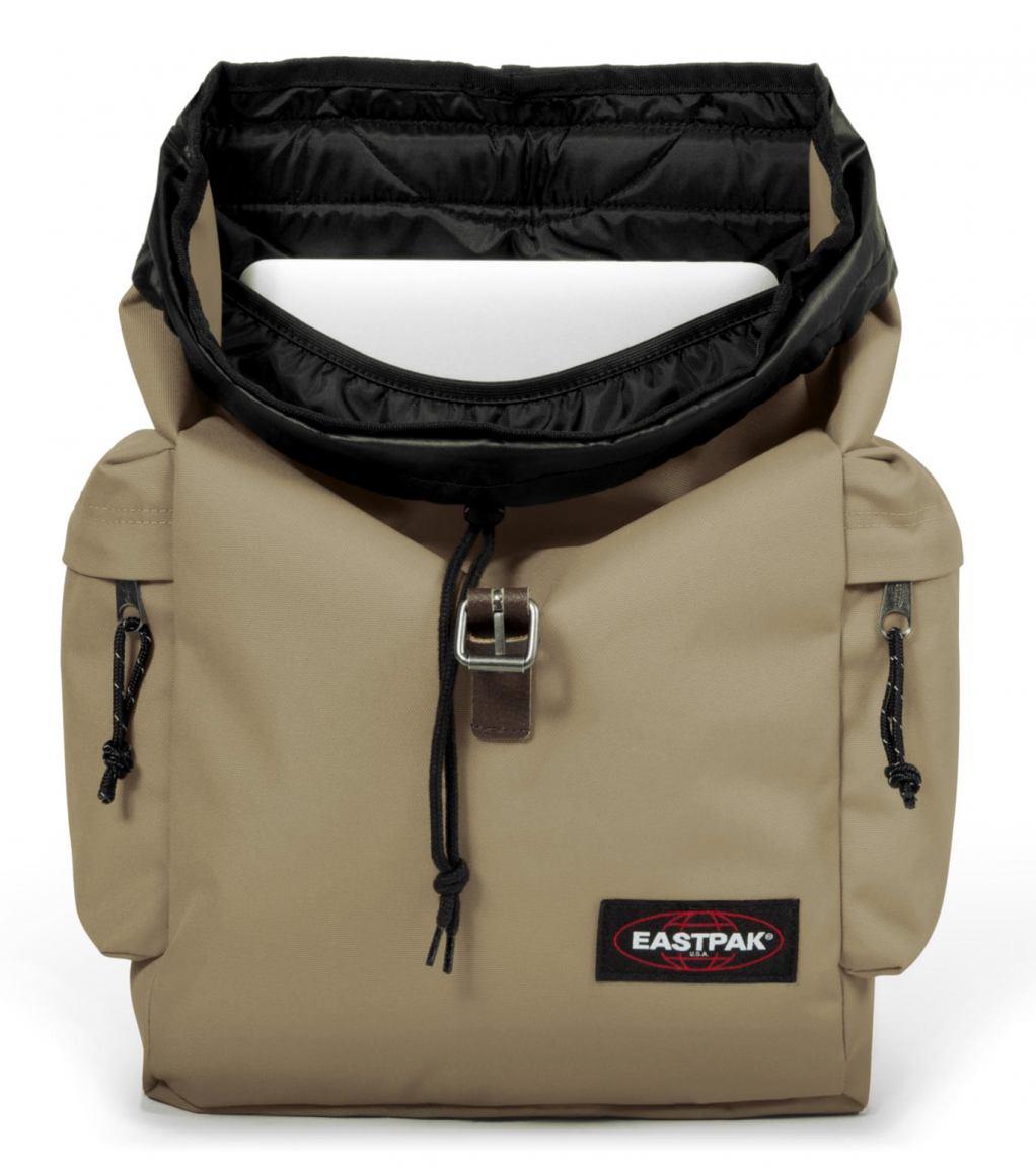 Eastpak Austin Überschlag-Rucksack Sandy Feet