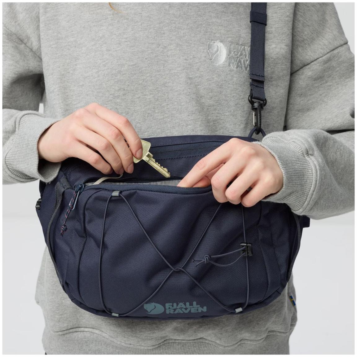 Ein Schulter Rucksack Skule Sling 6 FJÄLLRÄVEN Navy