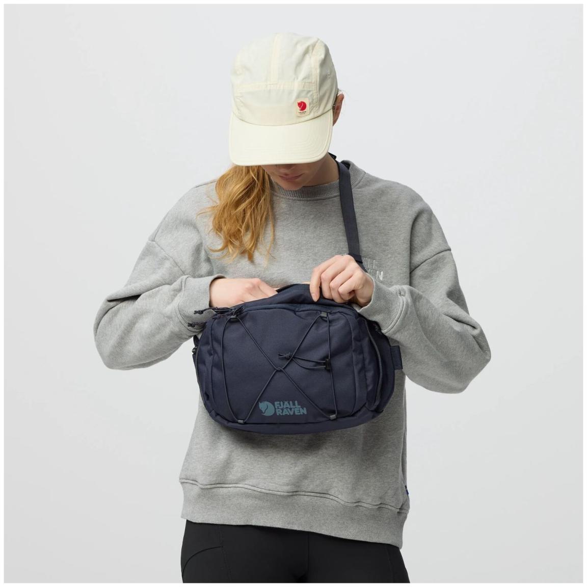 Ein Schulter Rucksack Skule Sling 6 FJÄLLRÄVEN Navy