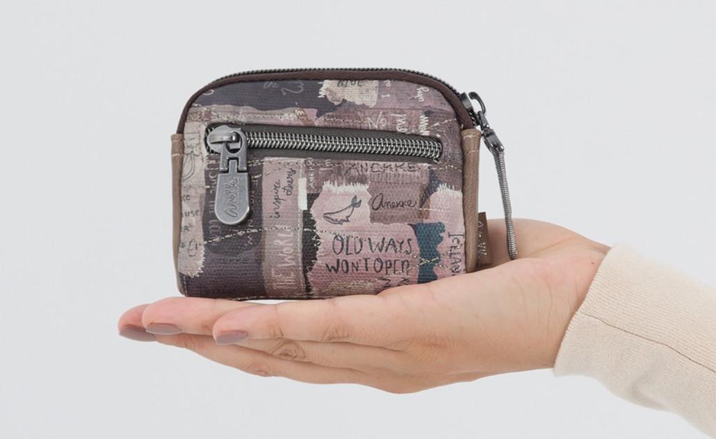 Etui Anekke Iceland Rune Braun bunt Steine