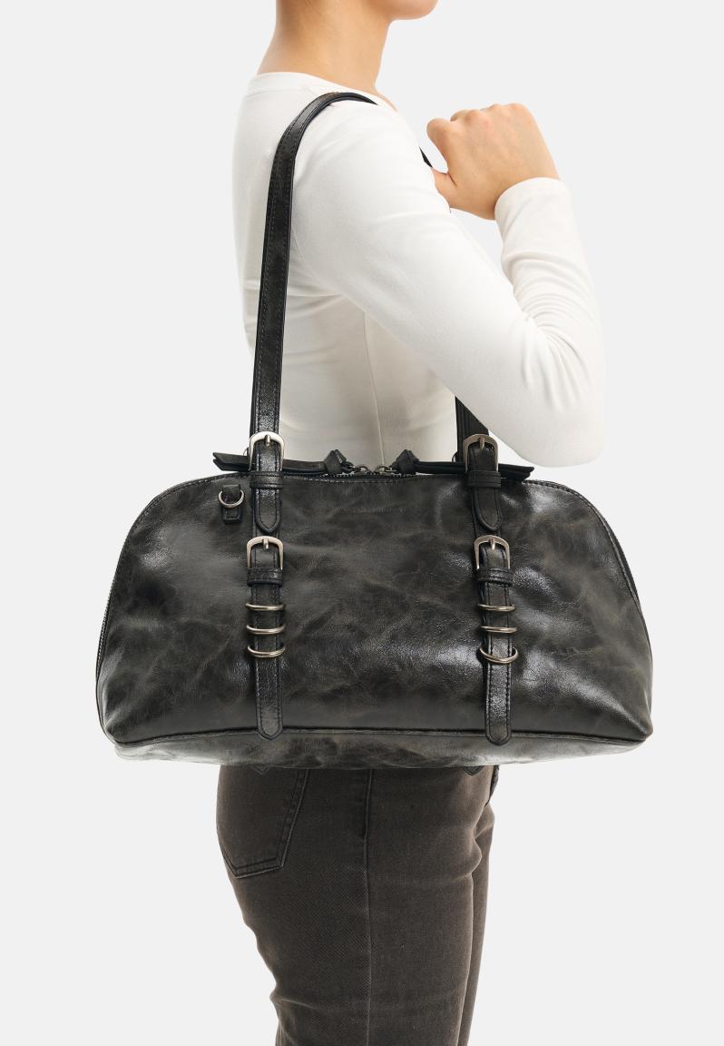 FREDsBRUDER Henkeltasche Ever Faded Big Black gekrinkeltes Leder