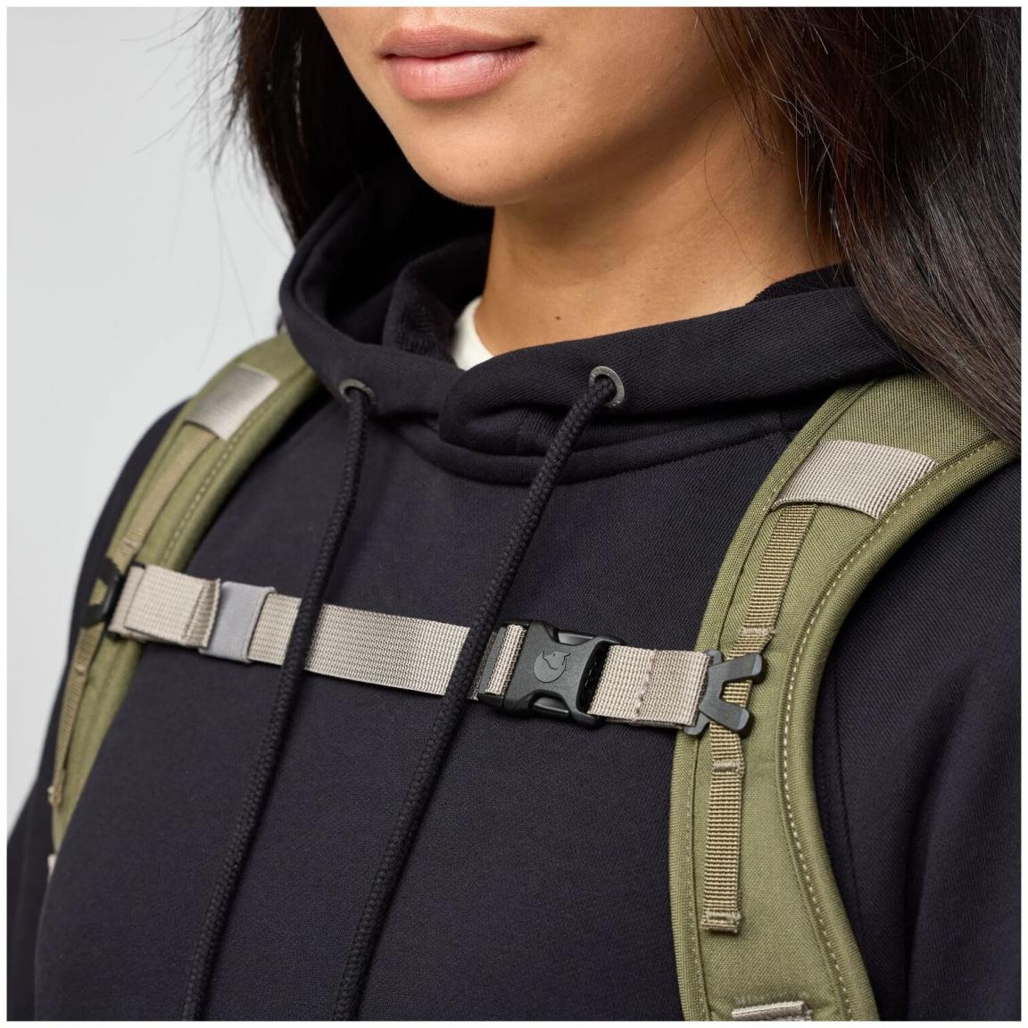 Fjällräven Freizeitrucksack Vardag Foldack 25 Liter Green Clay nachhaltig