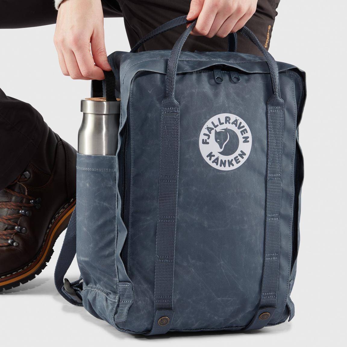 Fjällräven Tree Kanken grau Charcoal Grey pflanzlich Freizeitrucksack