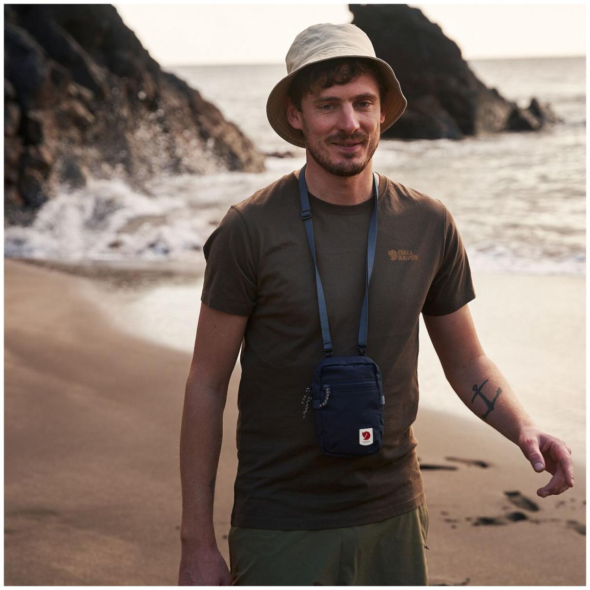 Fjällräven Umhängetäschchen High Coast Pocket Black nachhaltig