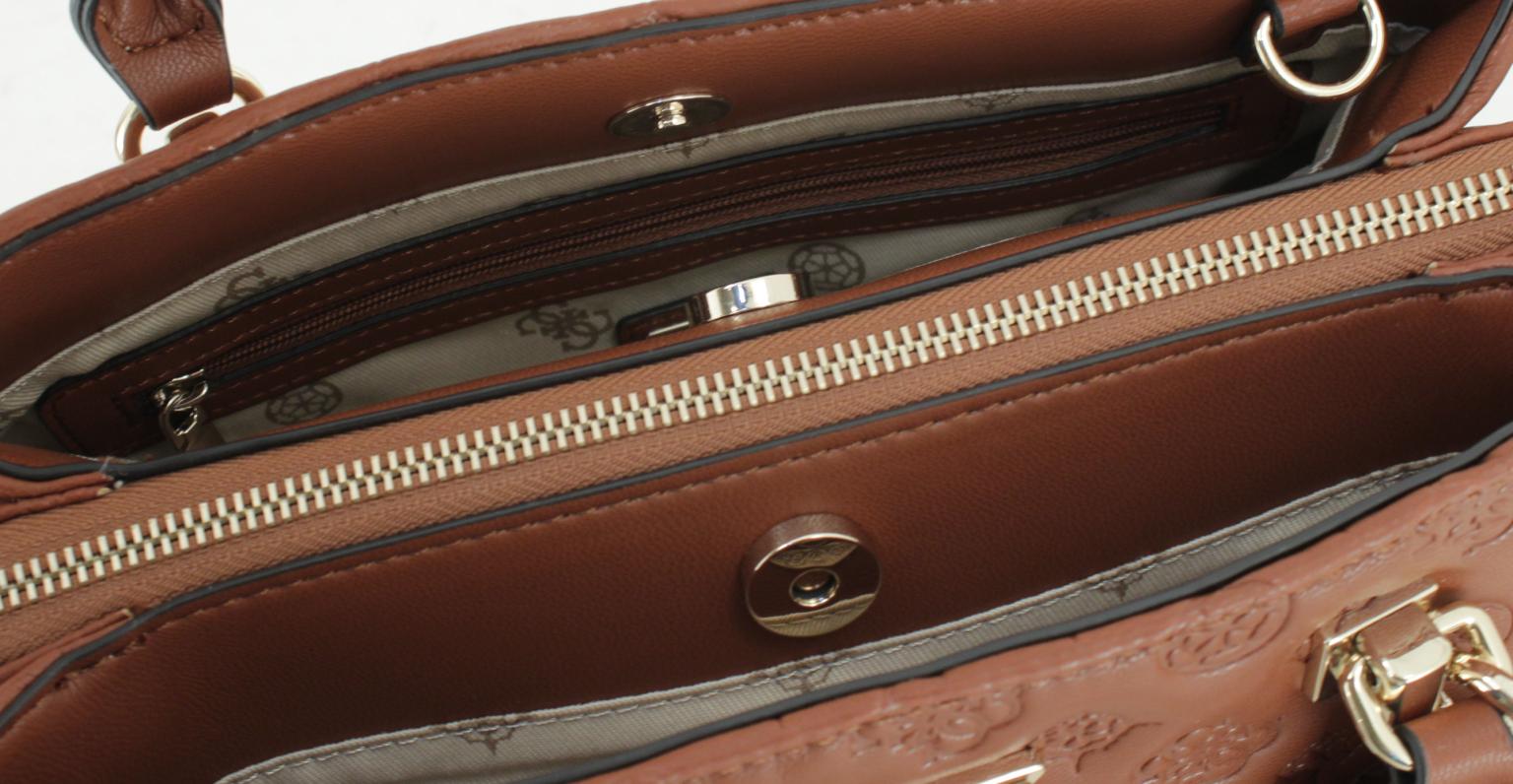 Guess Girlfriend Satchel La Femme schwarz Logoprägung