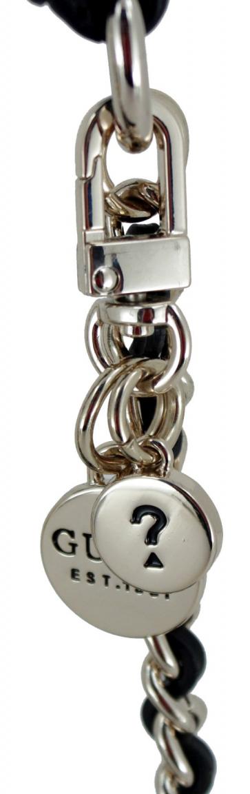 Guess Überschlagtasche Marieke Black Logo wattiert Kettenhenkel