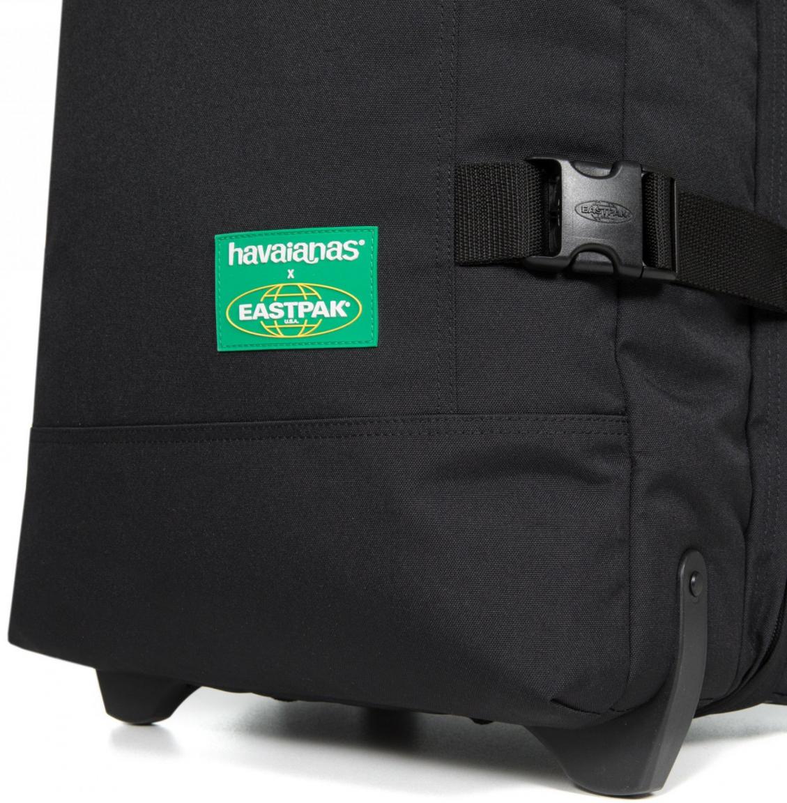 Havaianas Black Tranverz L Eastpak Taschentrolly schwarz mit einem bunten Streifen