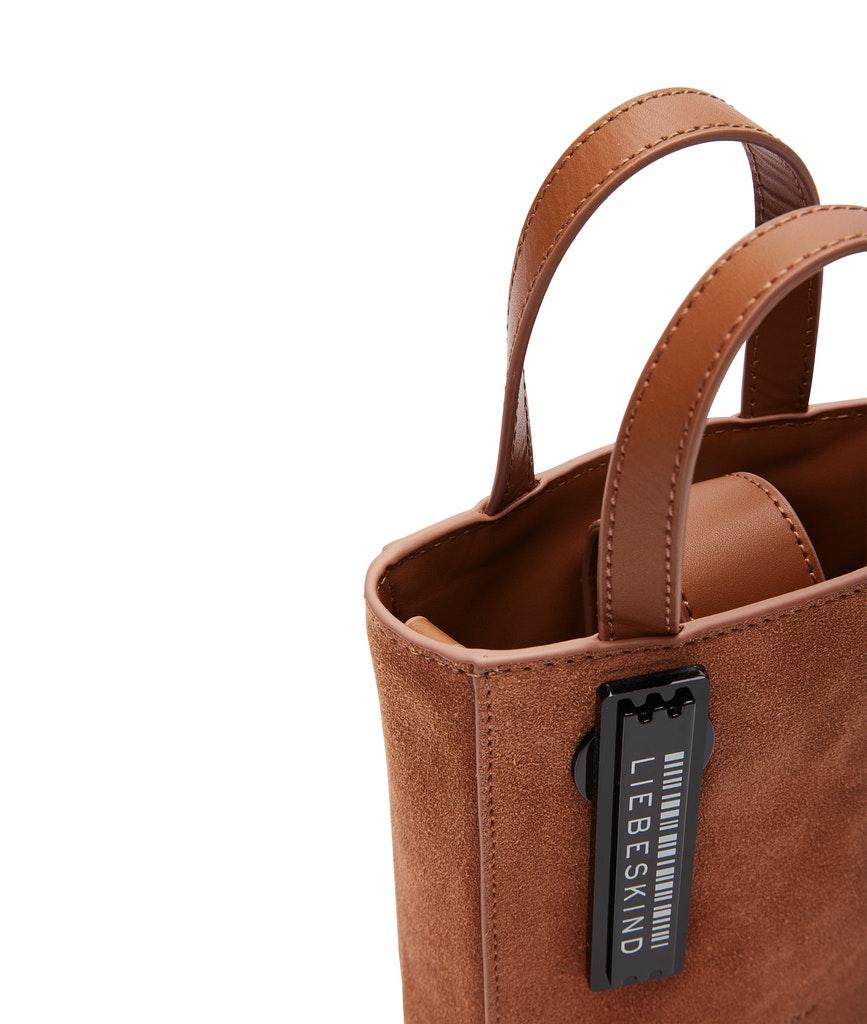 Henkeltasche Tote XS caramel braun Liebeskind Bauchtasche velour