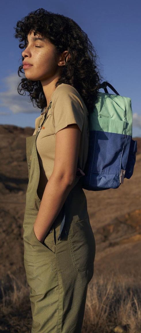 Mädchenrucksack zweifärbig Rot Rosa Fjällräven Kanken Art Poppy Fields Cotton Sky