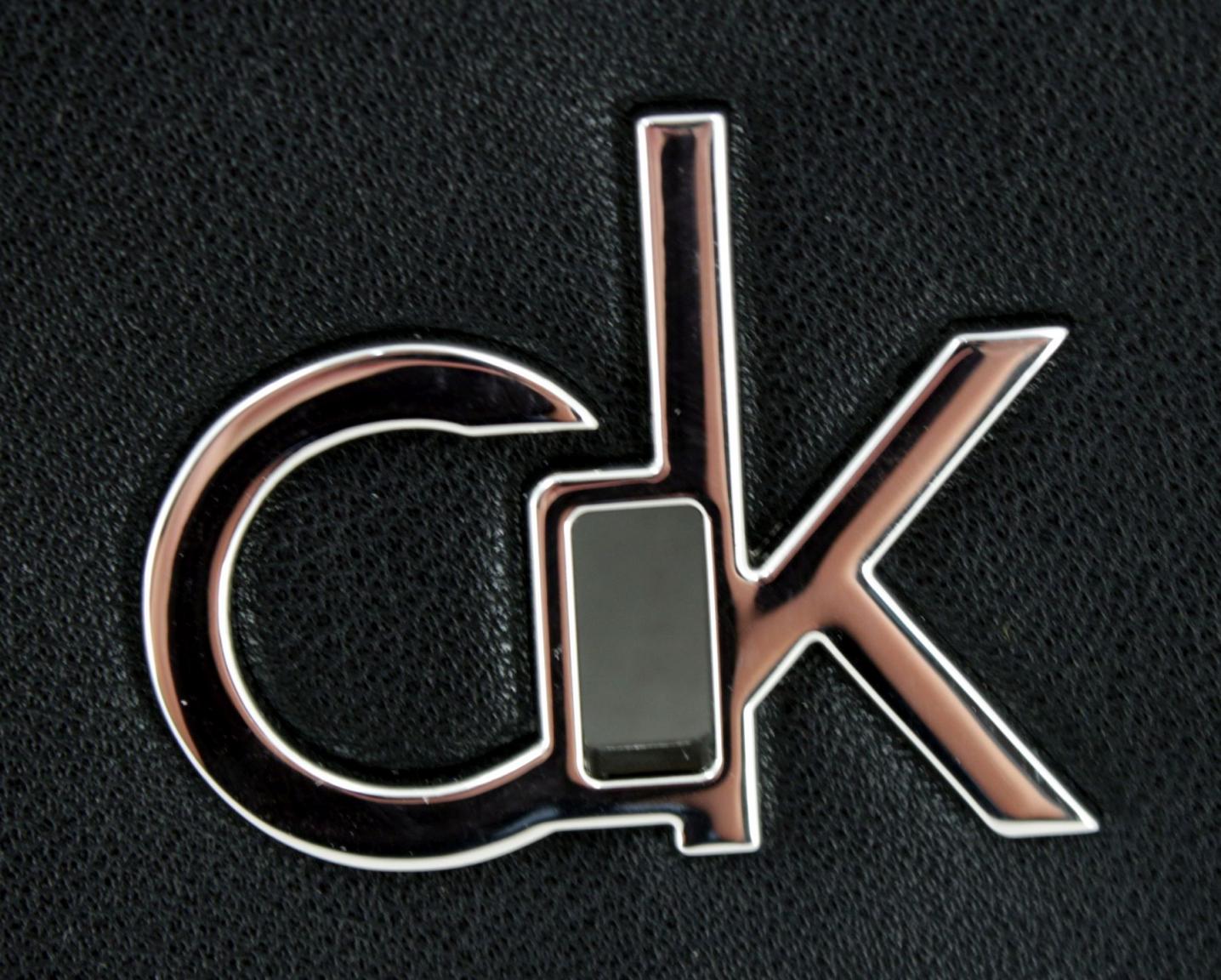 Microbag Calvin Klein Flap Crossbody Black Kettendetail