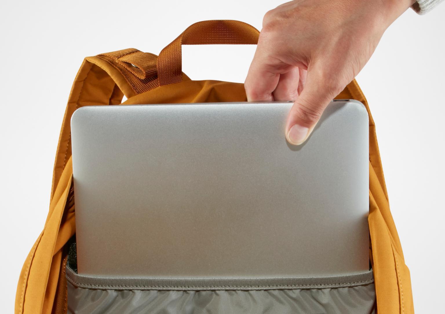 Retro-Rucksack Fjällräven Vardag 25 schwarz Laptopfach