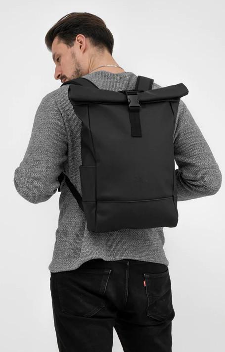 Rucksack mit Rolltop Harvey Johnny Urban nachhaltig gummiert Black