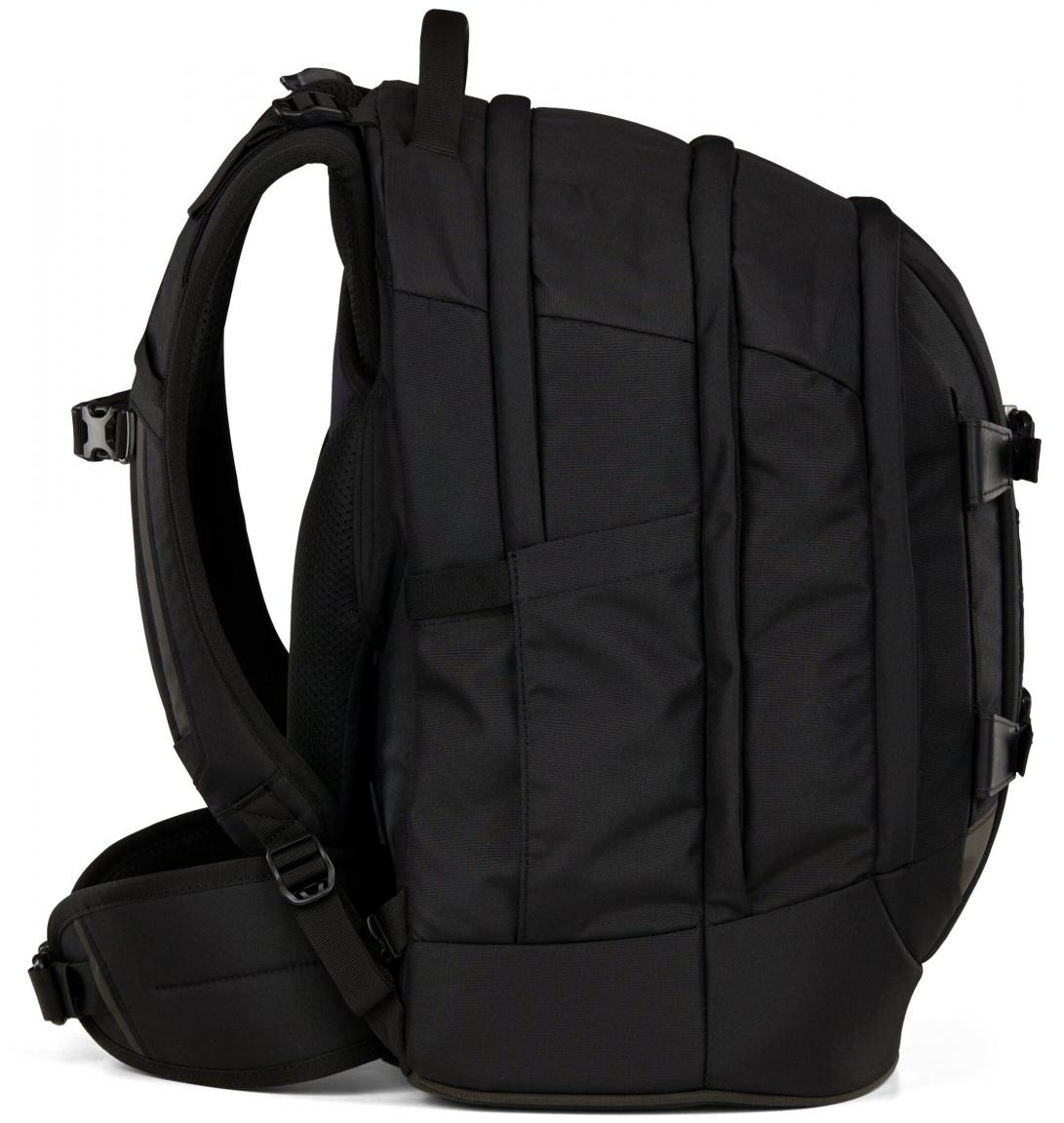 Satch Pack Büchertasche Nordic Black recycelt ergonomisch schwarz Swap