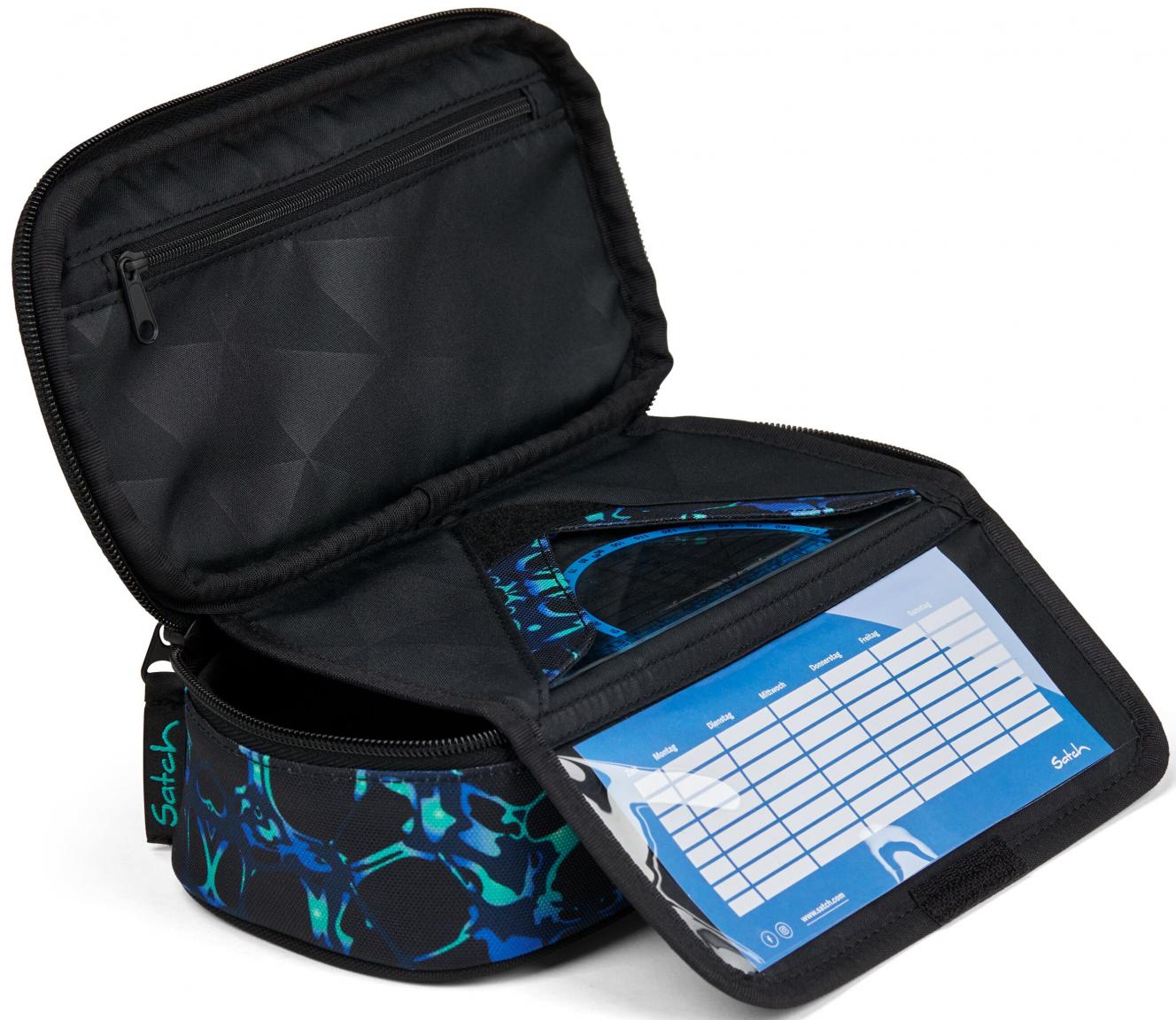 Satch schwarze Federmappe Caleido Blue recycelt Geodreieck