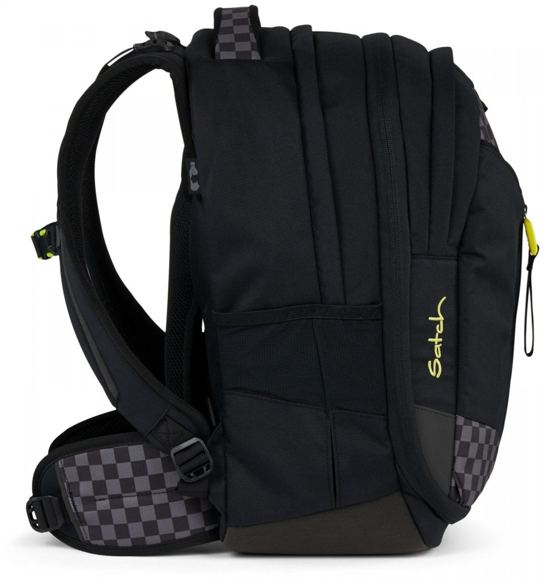 Satch verstellbare Schultasche Match Dark Skate schwarz Karo 