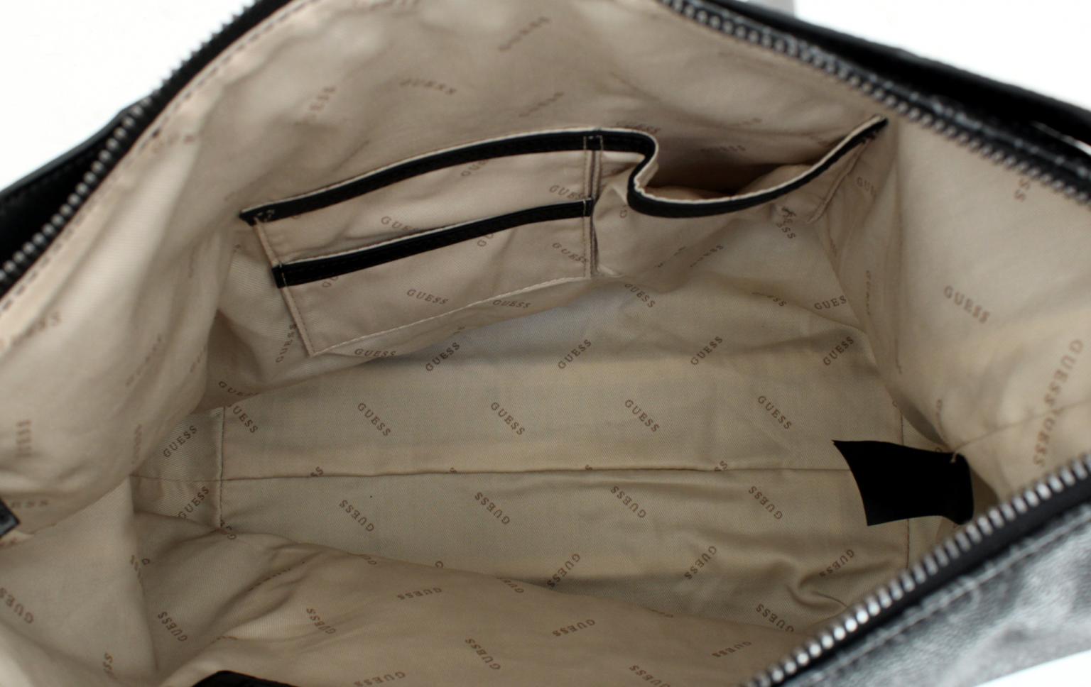 Schultertasche Guess Mia Coal brown Anhänger Nieten braun