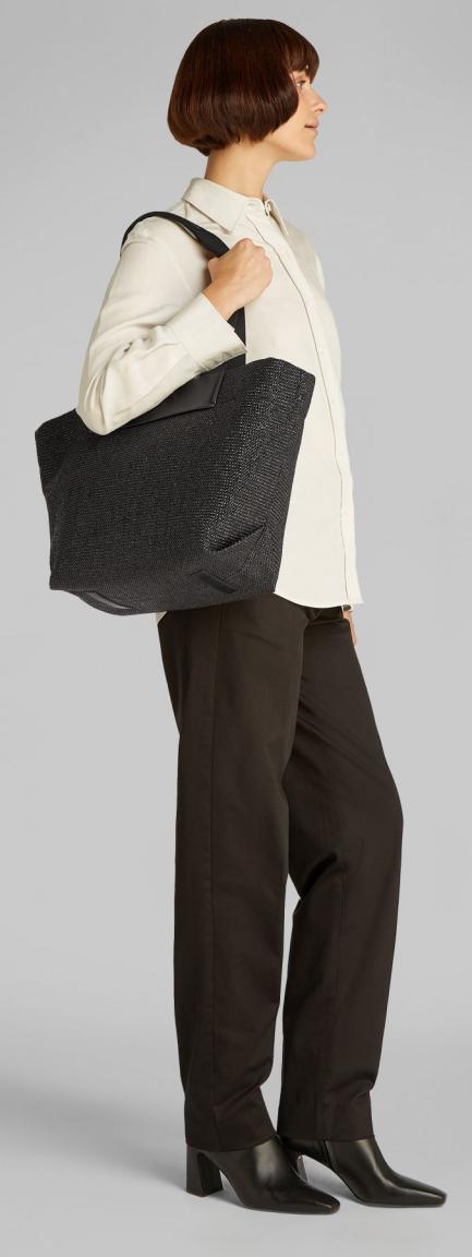 Sommertasche CK Black Calvin Klein Raffia Medium Sisaloptik