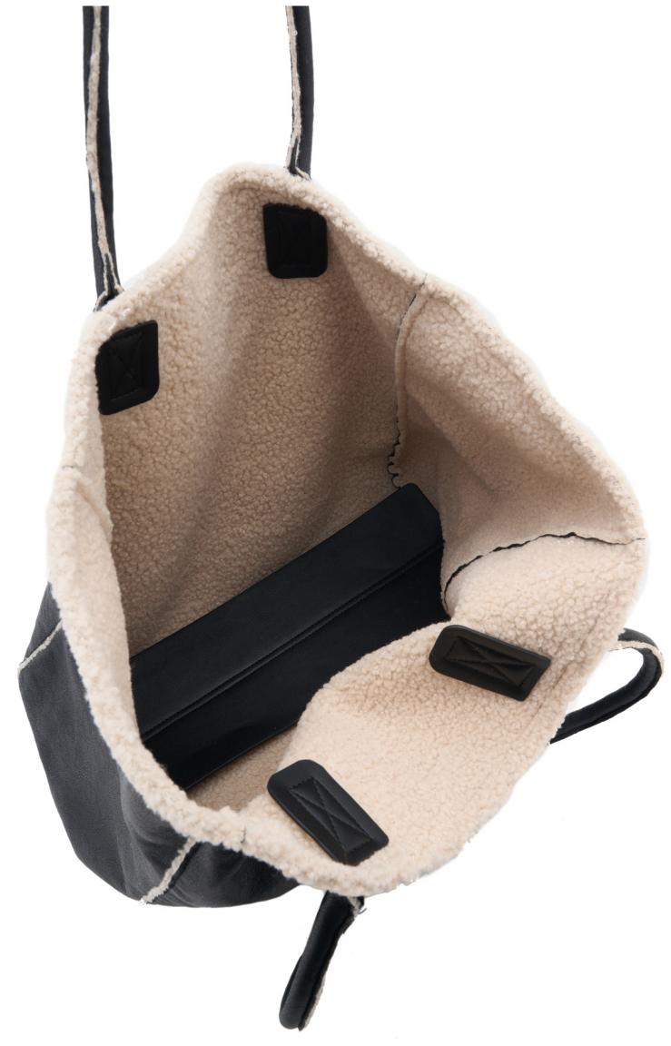 Take All You Need Shopper FREDsBRUDER Shearlingoptik schwarz