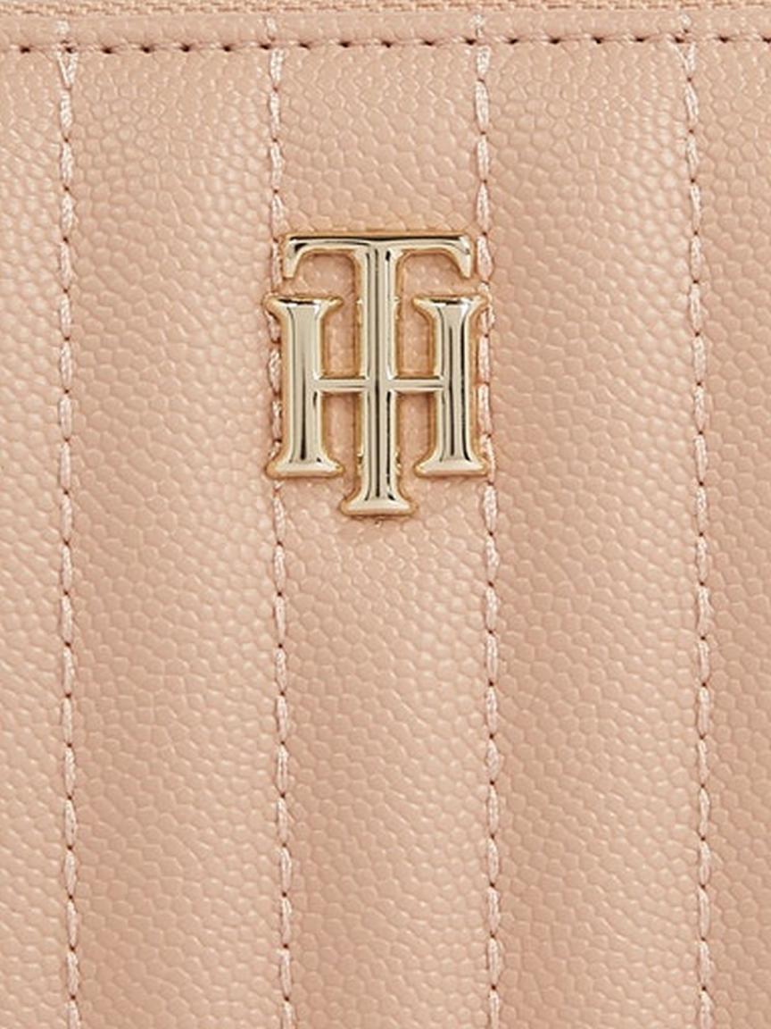 Tommy Hilfiger Kompakt Wallet kubisch Timeless Med Quilted Nude Sandrift