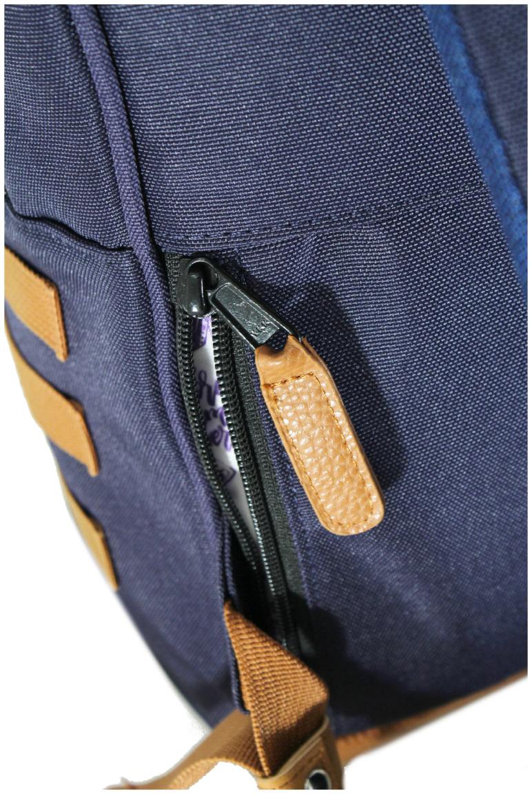 Überschlagrucksack Cabaia City Seattle M braun Kontrast dunkelblau vegan