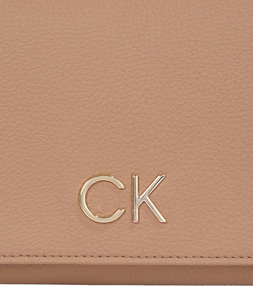 Überschlagtasche beige genarbt Calvin Klein Re-Lock Shoulder Bag Flap