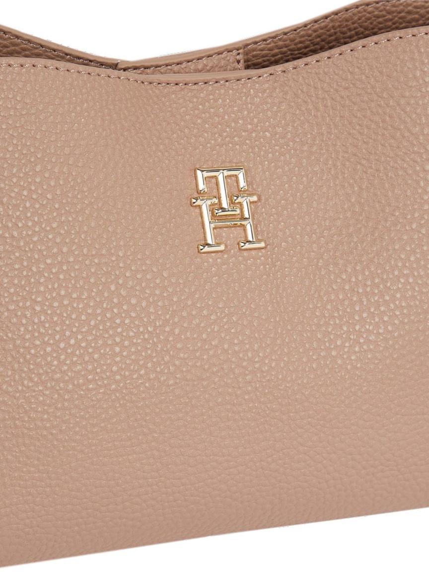 Umhängetasche Kette TH Emblem Crossover Oat Milk beige taupe Tommy Hilfiger