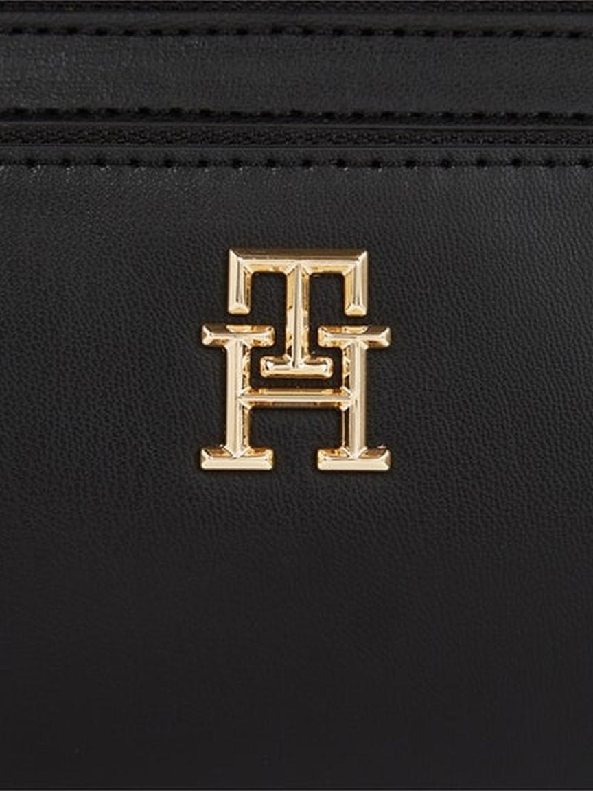dunkelblaue Umhängetasche geprägt Logo Tommy Hilfiger Camera Bag Iconic