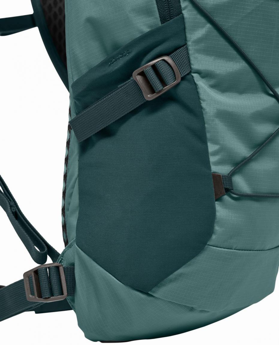 grüner Multisportrucksack Jack Wolfskin Cyrox Shape 15 Liter Jade Raincover