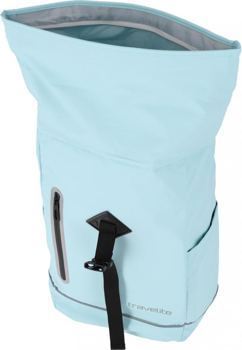 hellblauer  Roll-Up Freizeitrucksack Travelite Basics beschichtet