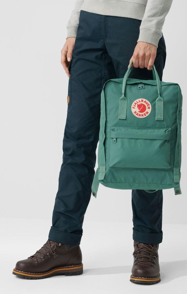 leuchtender Freizeitrucksack Fjällräven Kanken Korall