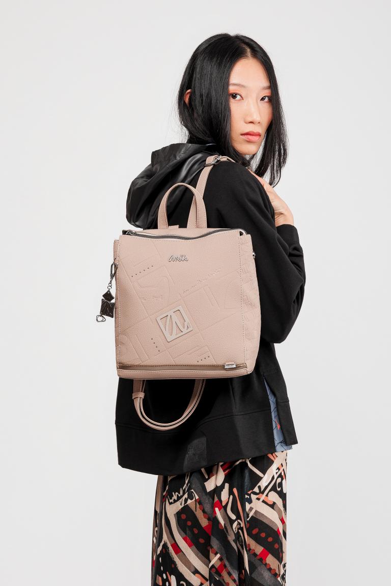 quadratischer Cityrucksack Anekke Real Evolution Taupe Prägung