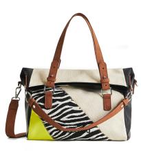 wandelbare Patchworktasche Desigual Click Clocken Loverty 2.0 beige braun Zebra