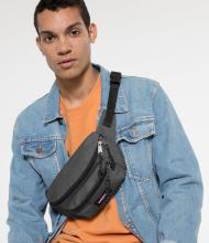 Gürteltasche Eastpak Doggy Bag Black Denim meliert Nylon