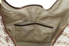 Guess Beuteltasche Shemara Brown Logo Webstoff beige braun