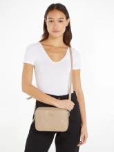 Calvin Klein Re-Lock Crossovertasche Re-Lock Prägung Silver Mink beige