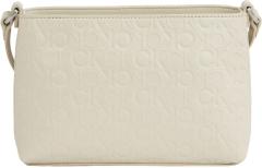 Schultertasche Monogrammprägung Calvin Klein CK Must Xbody Stoney Beige
