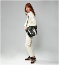 gemusterte Beuteltasche schwarz beige kintsugi Anekke Shoen Nature Shodo