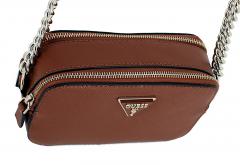 Guess Noelle Latte Logo Crossbody Bag Metallkette braun 