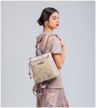 kompakter Damenrucksack mit Metallic Effekt Anekke Memories