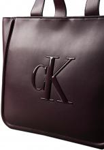 geräumige Shoppertasche Calvin Klein Raised bordeaux Initialen herbstlich Medium